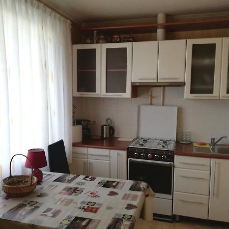 15 Minutes From The Beach And City Center 7 Minutes From The Airport Riga Bagian luar foto