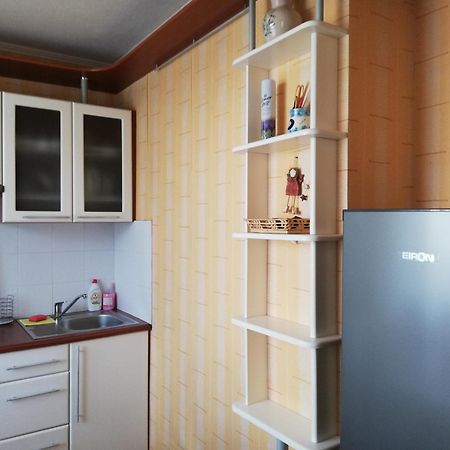 15 Minutes From The Beach And City Center 7 Minutes From The Airport Riga Bagian luar foto
