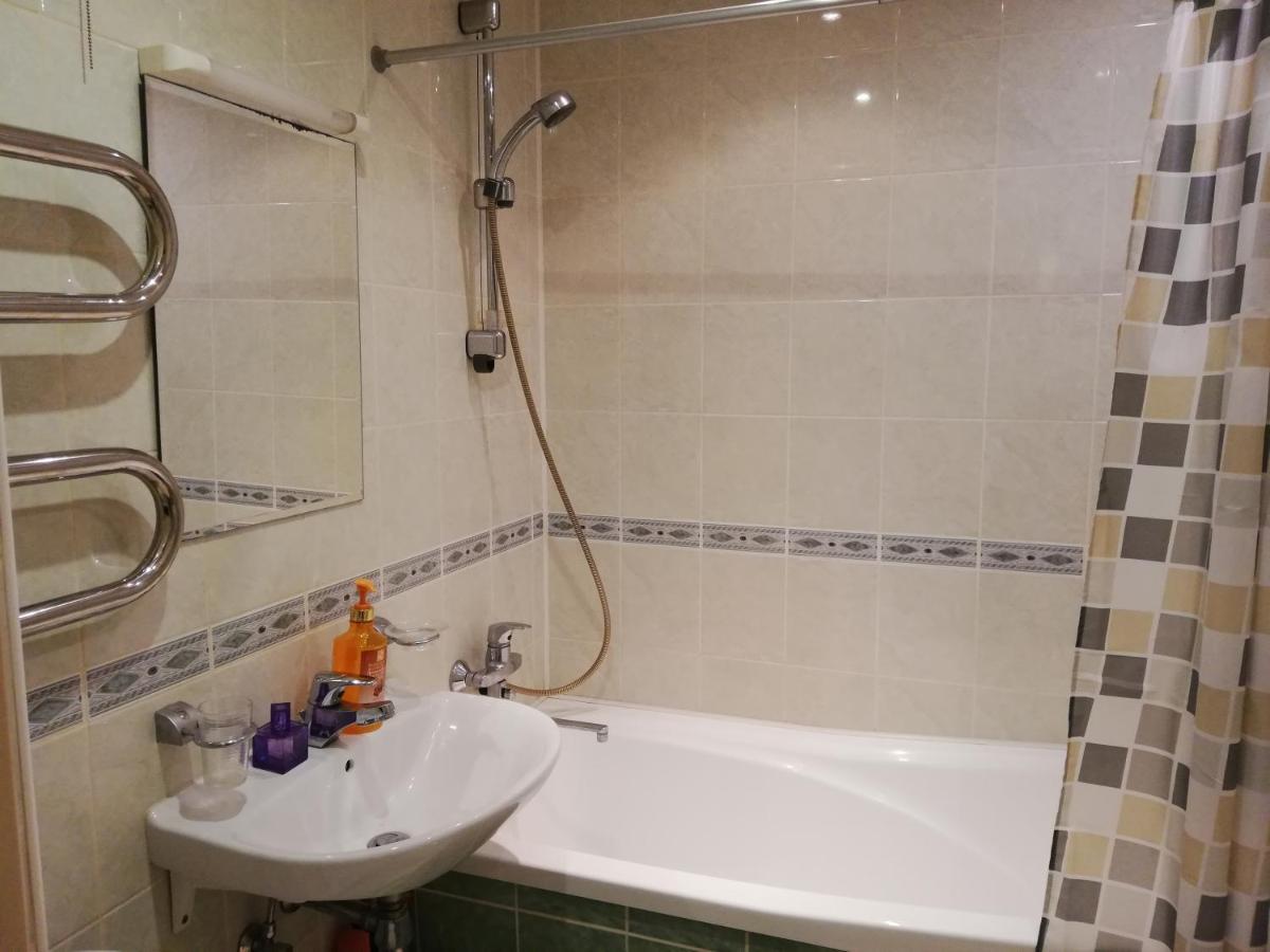 15 Minutes From The Beach And City Center 7 Minutes From The Airport Riga Bagian luar foto