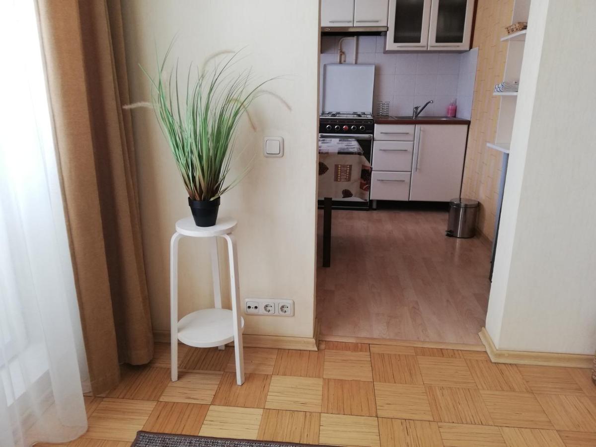 15 Minutes From The Beach And City Center 7 Minutes From The Airport Riga Bagian luar foto