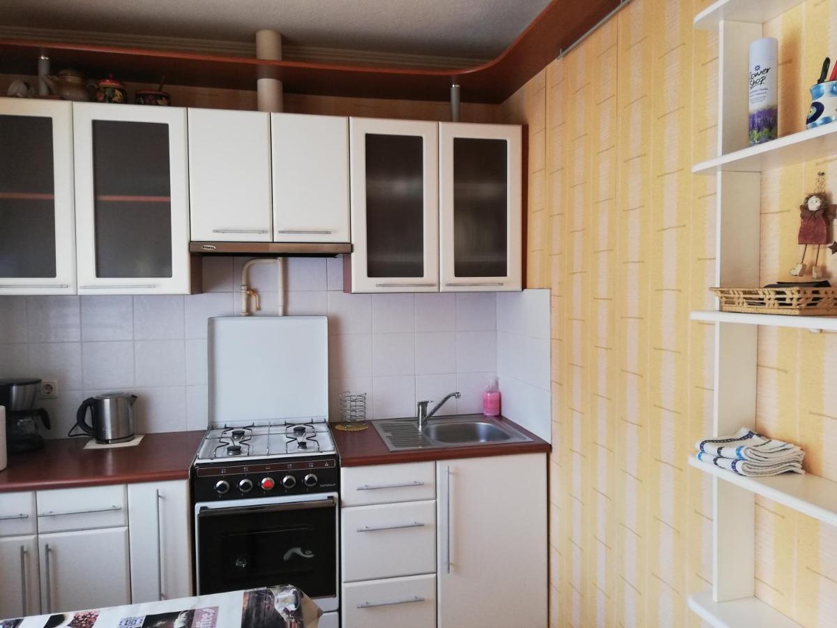 15 Minutes From The Beach And City Center 7 Minutes From The Airport Riga Bagian luar foto