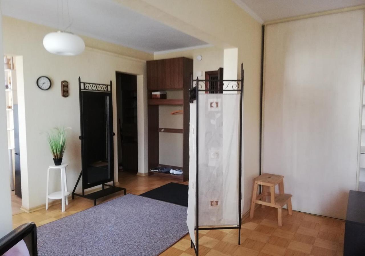 15 Minutes From The Beach And City Center 7 Minutes From The Airport Riga Bagian luar foto